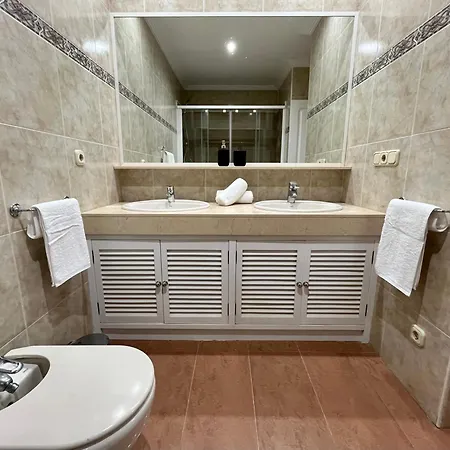 بيت ضيافة Miramar 3*