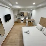 Miramar Guest house